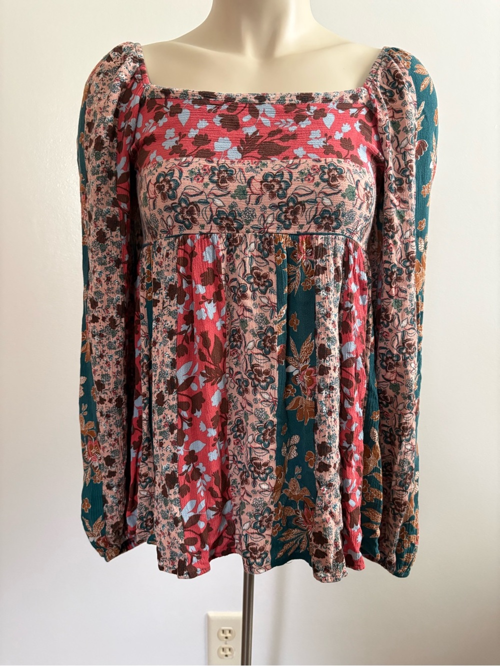FSL-Apparel Small Patchwork Boho Floral Long Sleeve Babydoll Top